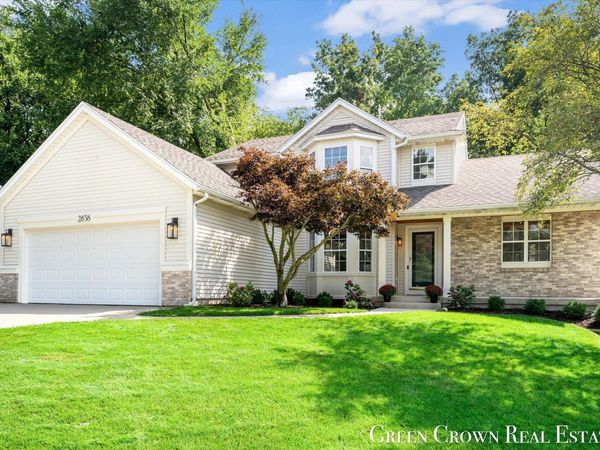 2838 Big Timber Drive NE, Grand Rapids, MI 49525
