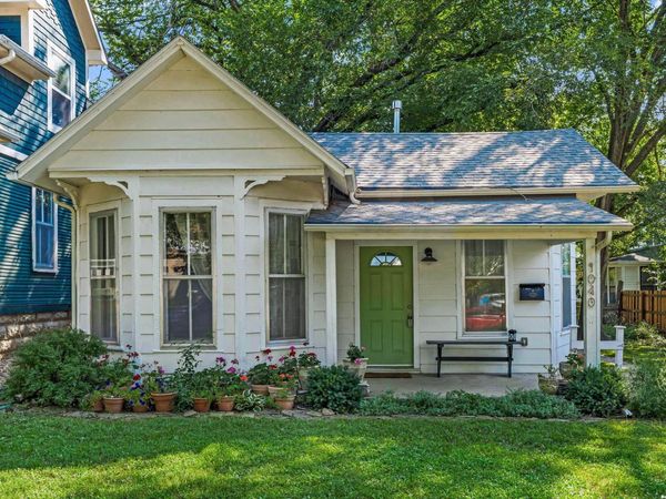 1040 Pennsylvania Street, Lawrence, KS 66044
