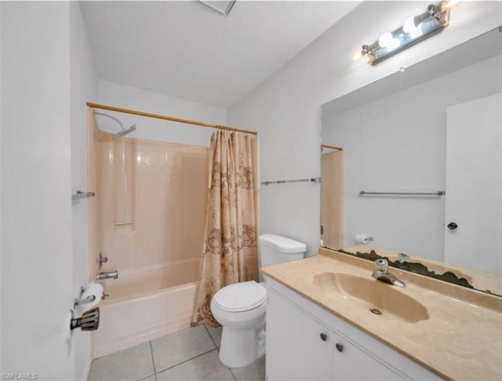 8071 Country Rd , Unit 206, Fort Myers, FL 33919 Photo