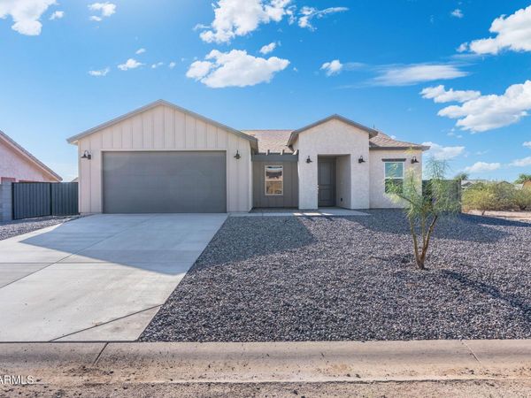 15837 S BENTLEY Drive, Arizona City, AZ 85123
