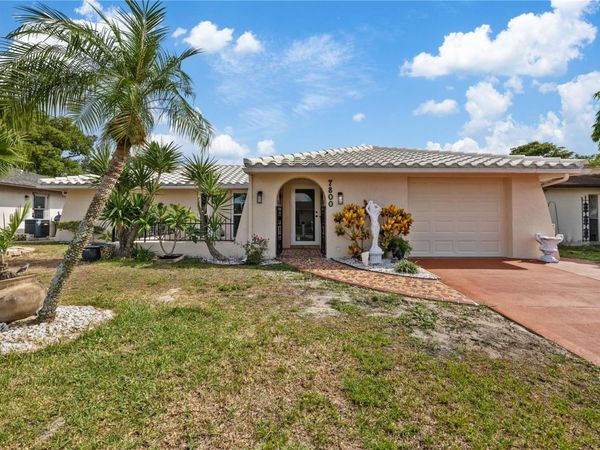 7800 BROOKRIDGE DRIVE , PORT RICHEY, FL 34668