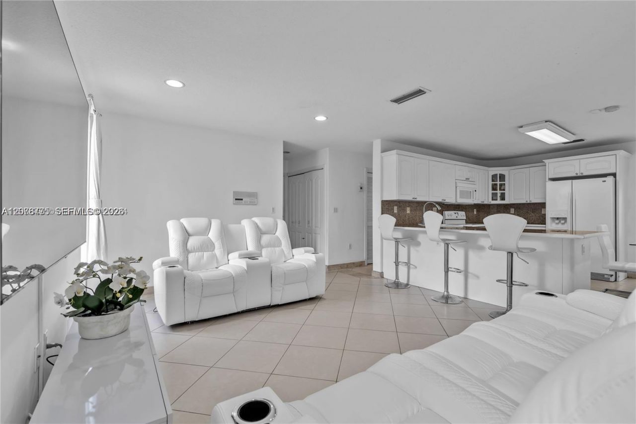 13904 SW 18th Ter, Miami, FL 33175 Photo