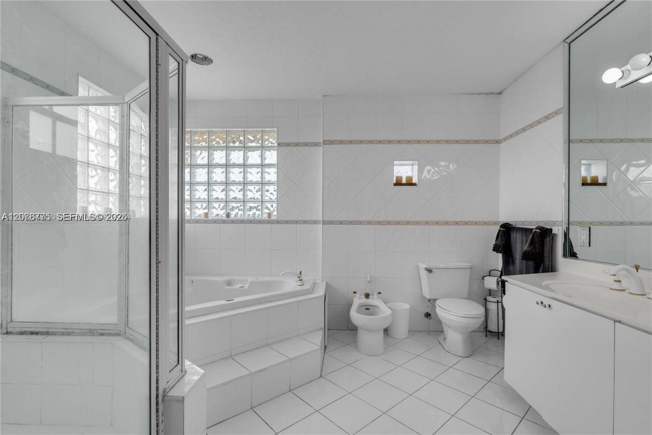 13904 SW 18th Ter, Miami, FL 33175 Photo