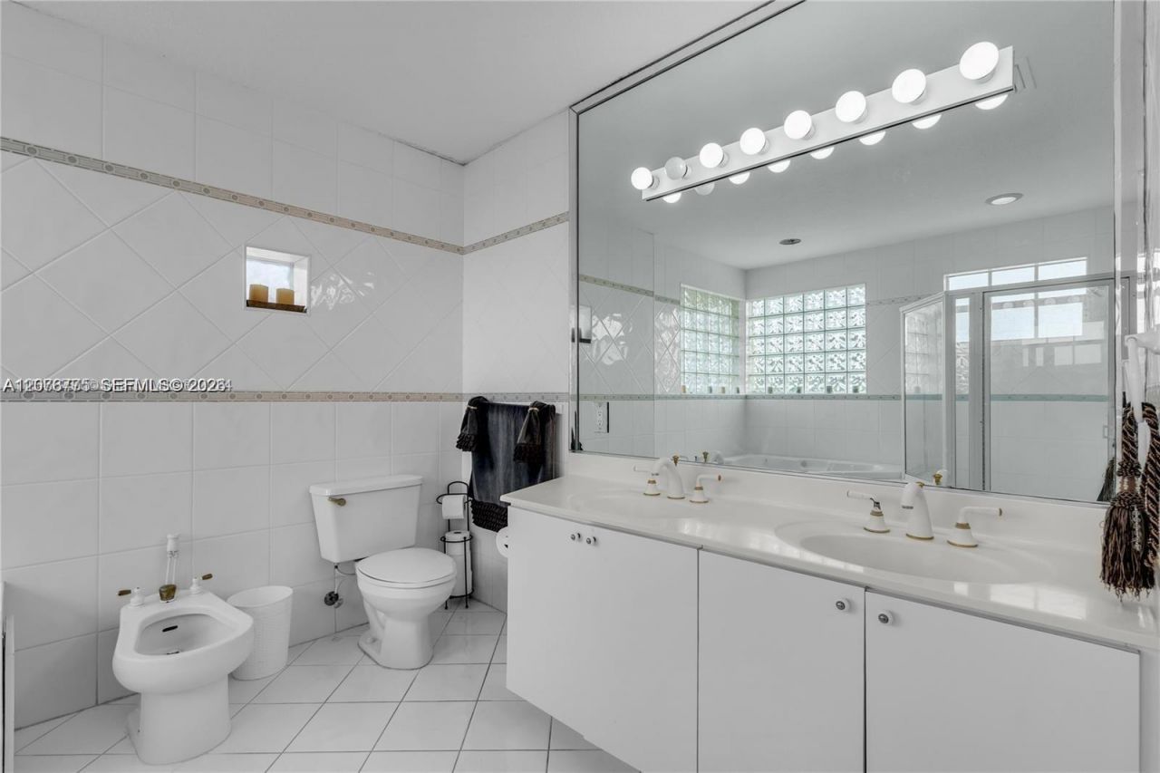 13904 SW 18th Ter, Miami, FL 33175 Photo
