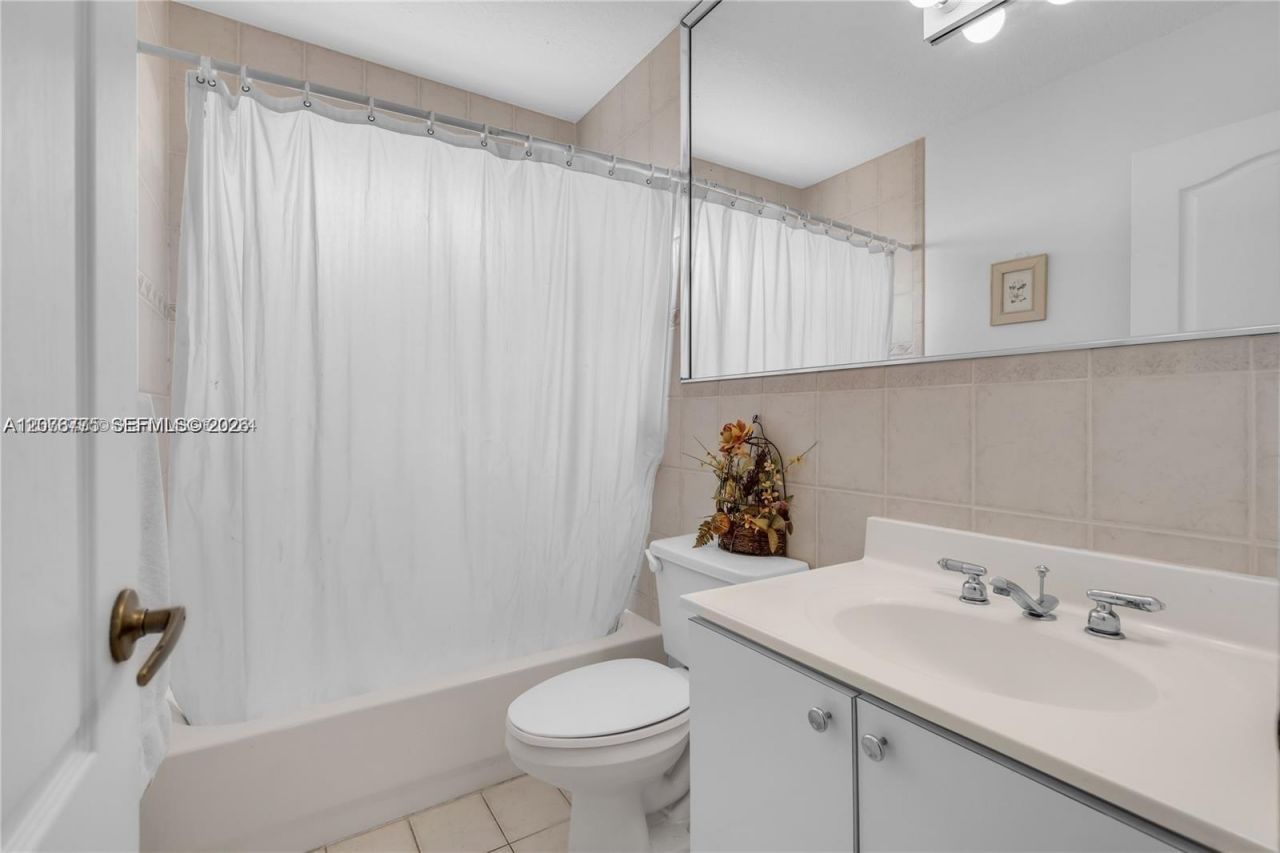 13904 SW 18th Ter, Miami, FL 33175 Photo