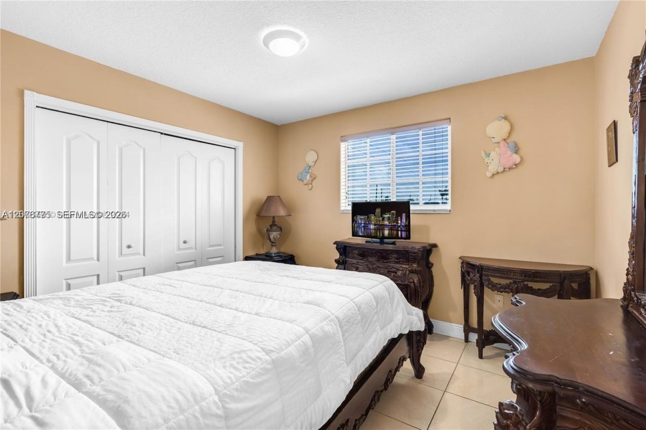 13904 SW 18th Ter, Miami, FL 33175 Photo