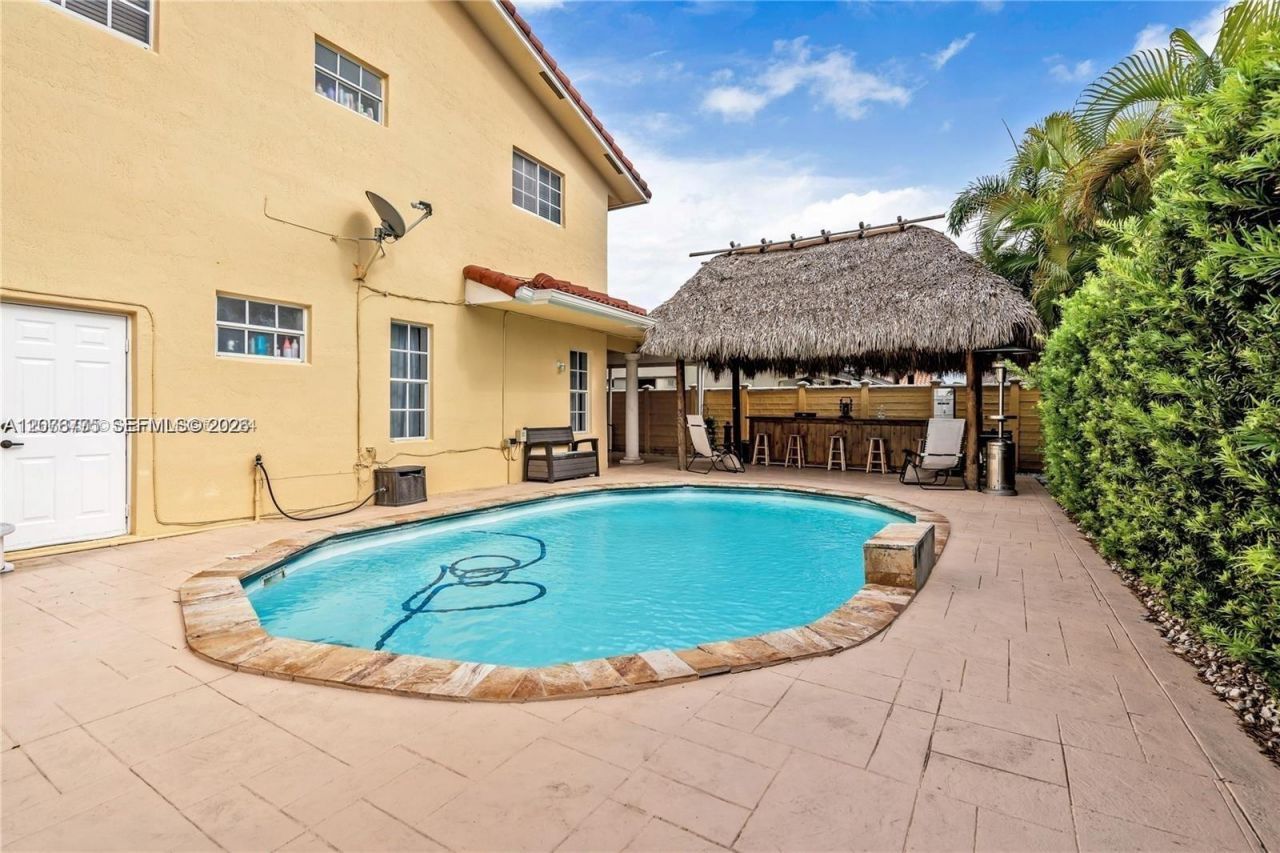 13904 SW 18th Ter, Miami, FL 33175 Photo