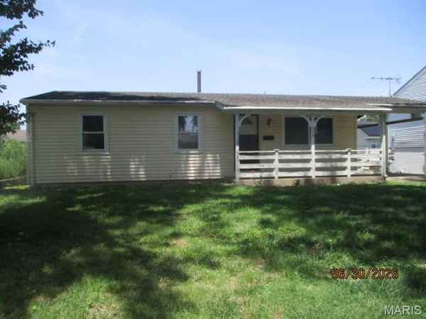 604 W Jefferson Street, O'Fallon, IL 62269