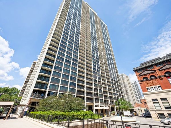 1560 N Sandburg Terrace, Unit 1808, Chicago, IL 60610