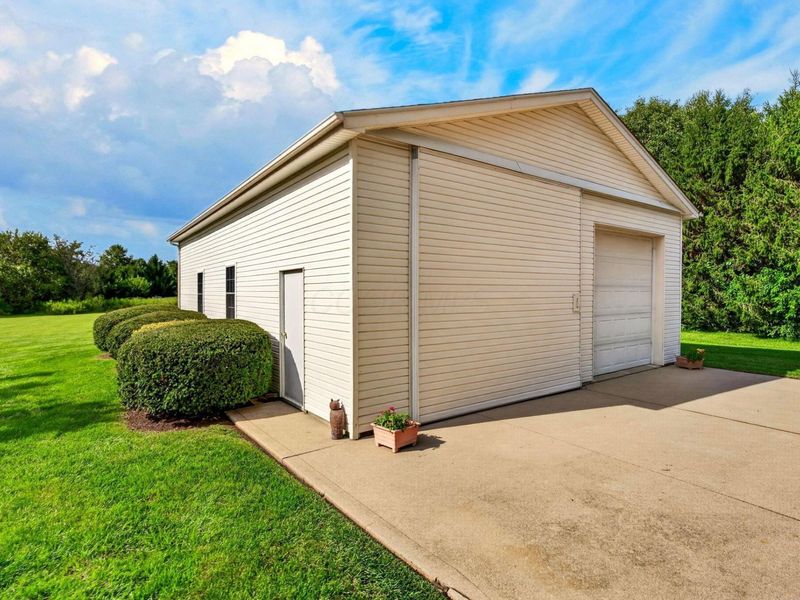 1369 Traci Lynn Court, Canal Winchester, OH 43110 Photo 12