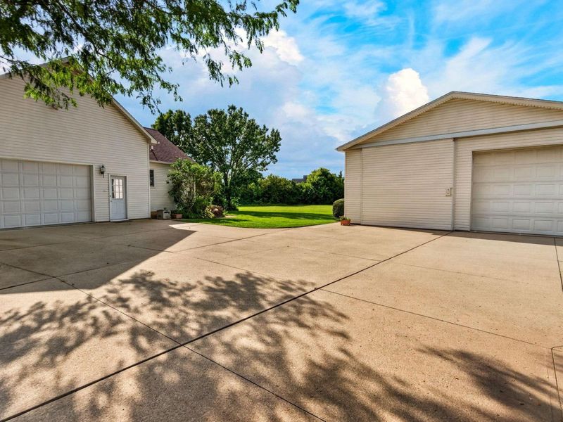 1369 Traci Lynn Court, Canal Winchester, OH 43110 Photo 13