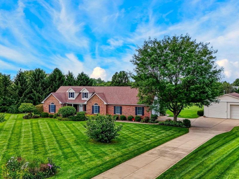 1369 Traci Lynn Court, Canal Winchester, OH 43110 Photo 4