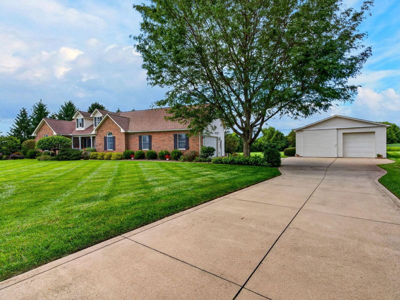 1369 Traci Lynn Court, Canal Winchester, OH 43110 Photo 5