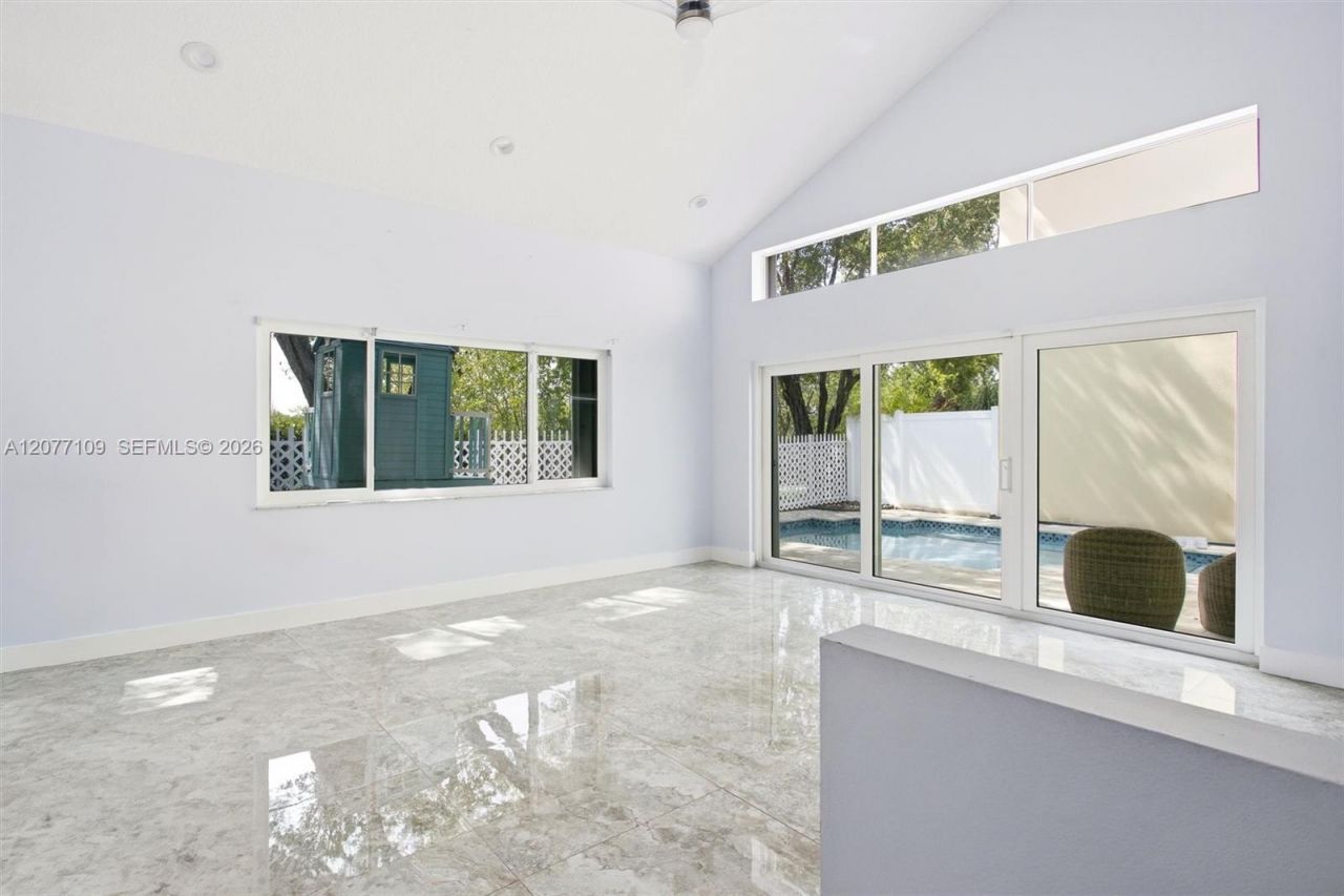 1880 Sweetbay Way, Hollywood, FL 33019 Photo