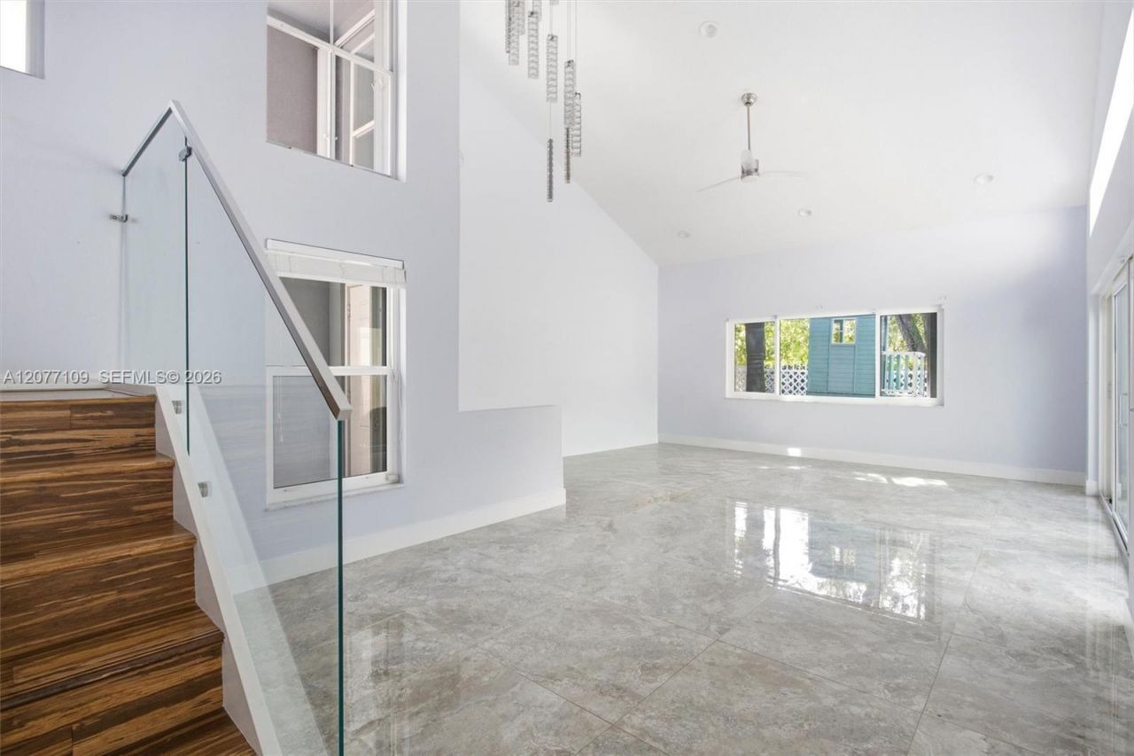 1880 Sweetbay Way, Hollywood, FL 33019 Photo