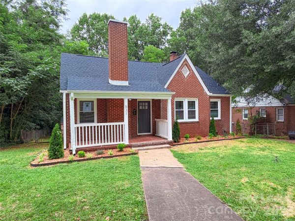 531 E Front Street , Statesville, NC 28677