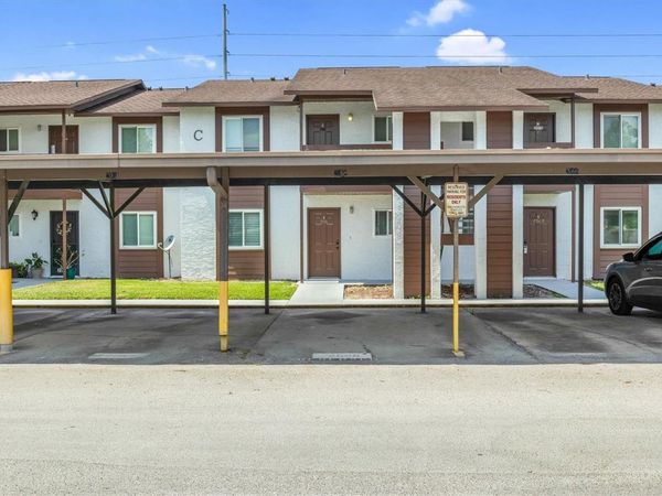39132 COUNTY ROAD 54 , Unit 2066, ZEPHYRHILLS, FL 33542
