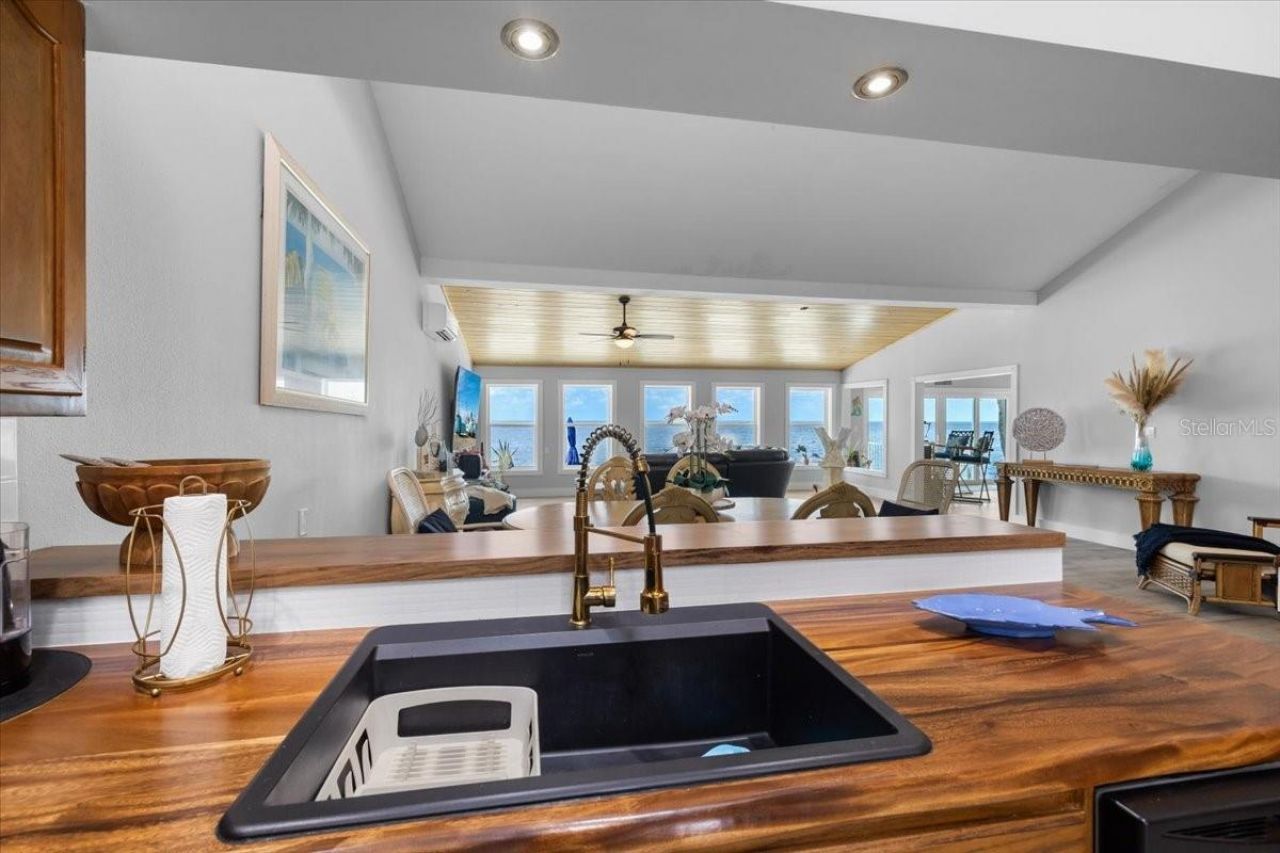 3200 Gulf Winds Circle , Hernando Beach, FL 34607 Photo