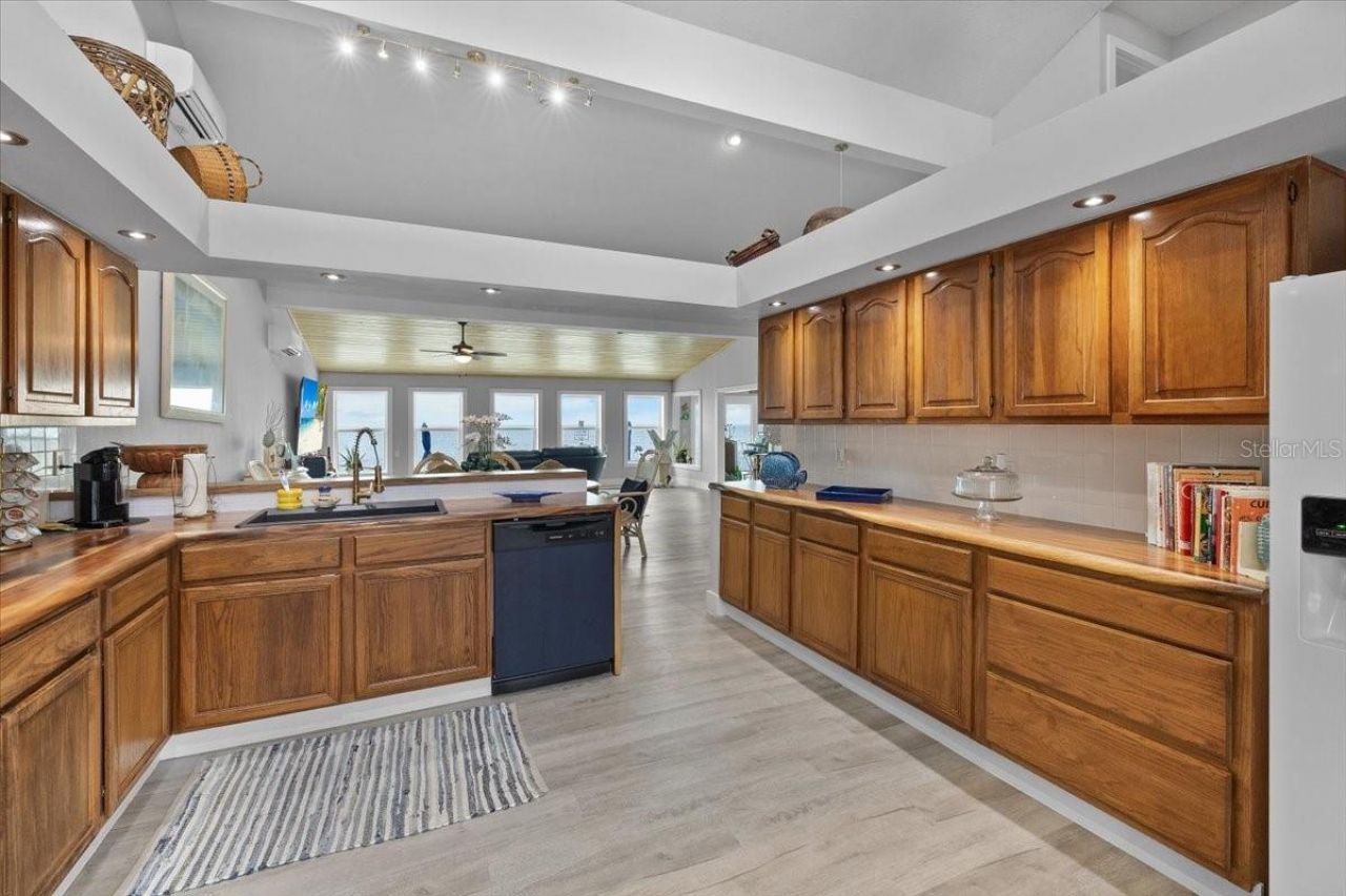 3200 Gulf Winds Circle , Hernando Beach, FL 34607 Photo