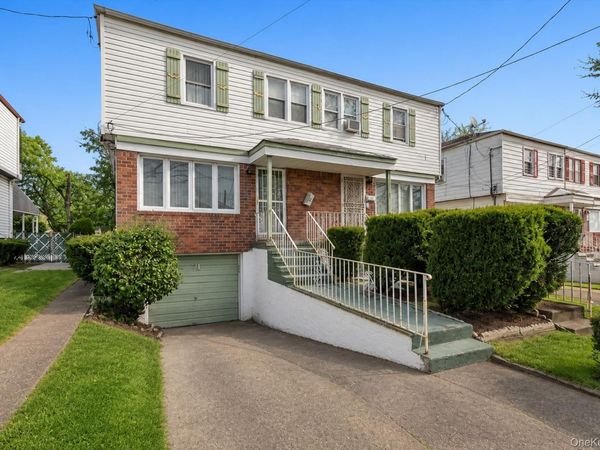 11721 Francis Lewis Boulevard , Cambria Heights, NY 11411