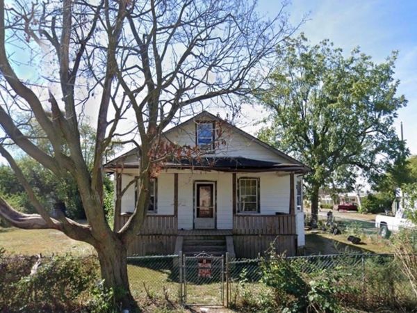 17 Miron Street, Bloomingburg, OH 43106