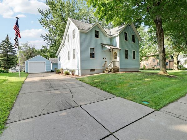 110 2nd Street SW, New Prague, MN 56071