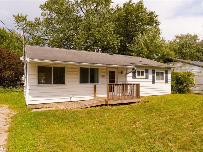 1687 Delia Avenue, Akron, OH 44320 Photo 2