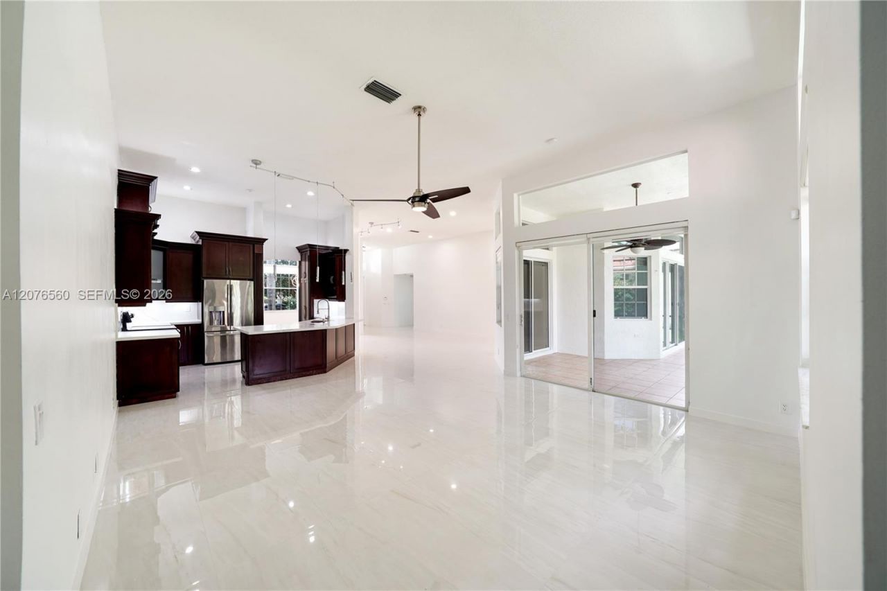 2527 Jardin Dr , Unit 2527, Weston, FL 33327 Photo