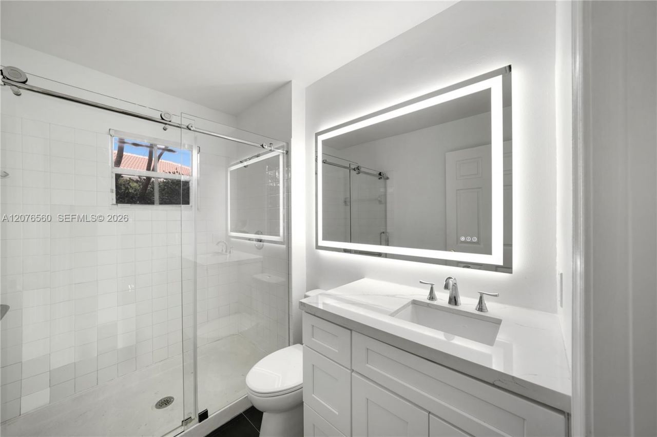 2527 Jardin Dr , Unit 2527, Weston, FL 33327 Photo