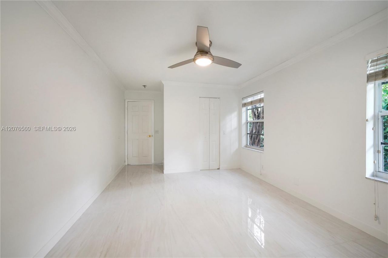 2527 Jardin Dr , Unit 2527, Weston, FL 33327 Photo