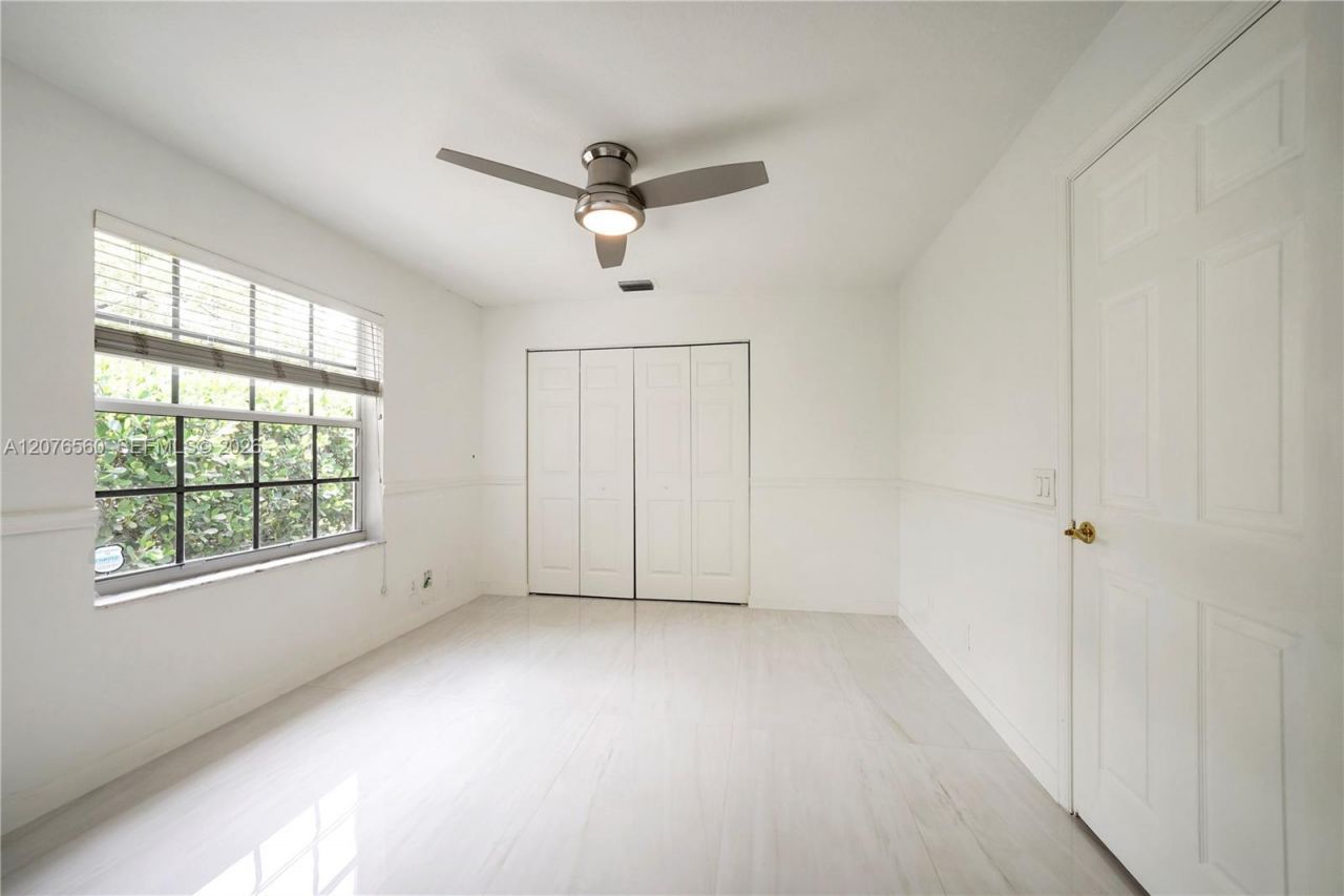 2527 Jardin Dr , Unit 2527, Weston, FL 33327 Photo