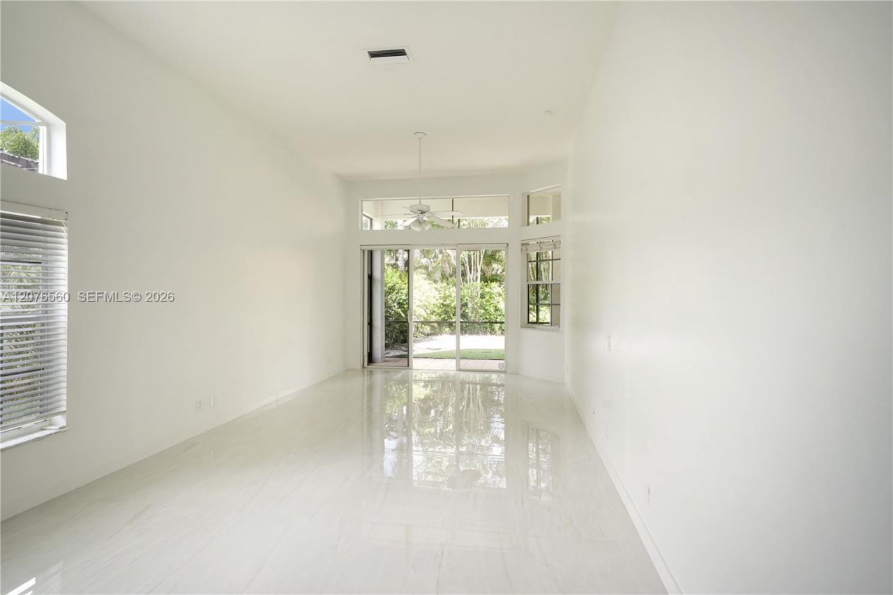 2527 Jardin Dr , Unit 2527, Weston, FL 33327 Photo
