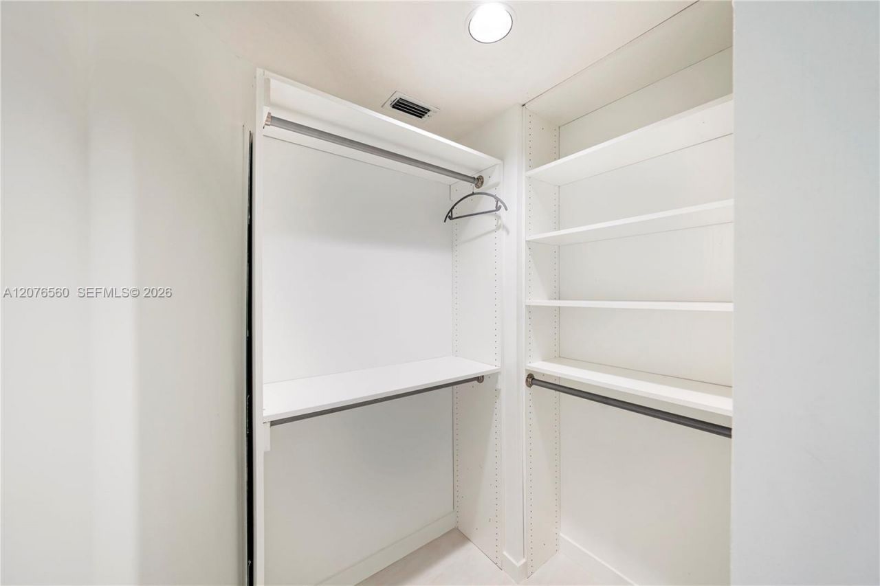 2527 Jardin Dr , Unit 2527, Weston, FL 33327 Photo