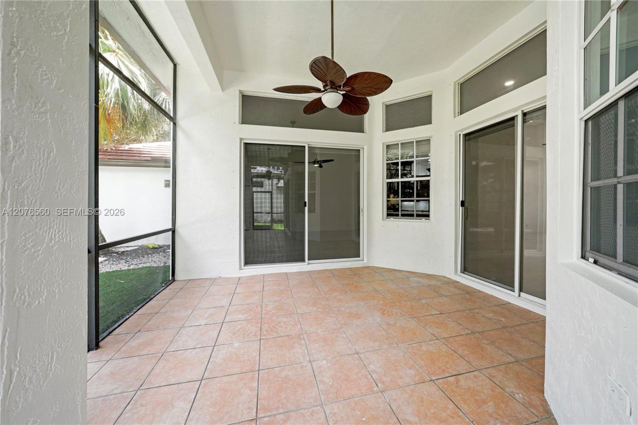 2527 Jardin Dr , Unit 2527, Weston, FL 33327 Photo