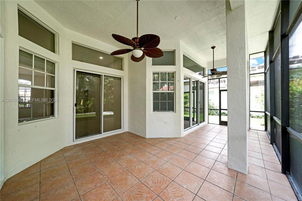 2527 Jardin Dr , Unit 2527, Weston, FL 33327 Photo