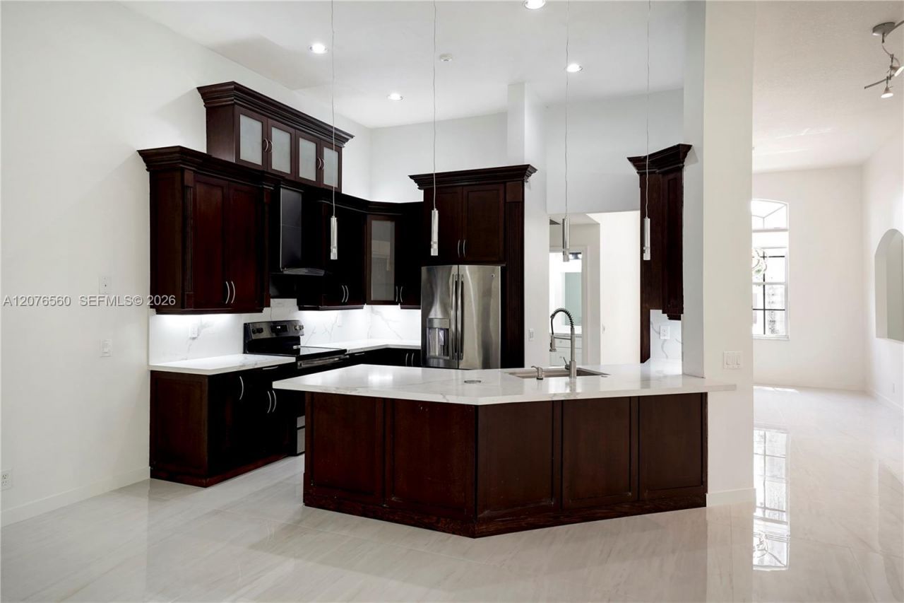 2527 Jardin Dr , Unit 2527, Weston, FL 33327 Photo
