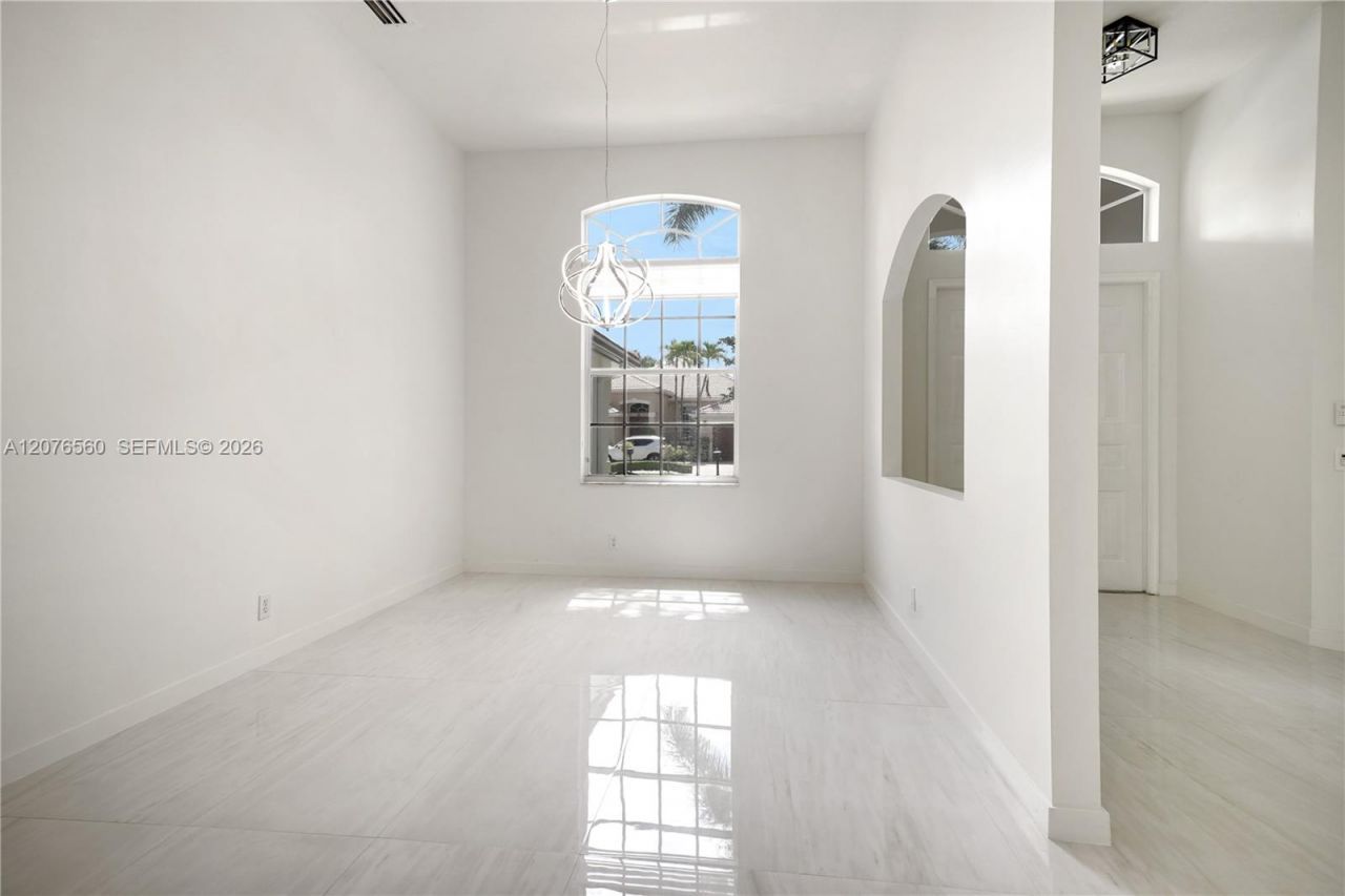 2527 Jardin Dr , Unit 2527, Weston, FL 33327 Photo