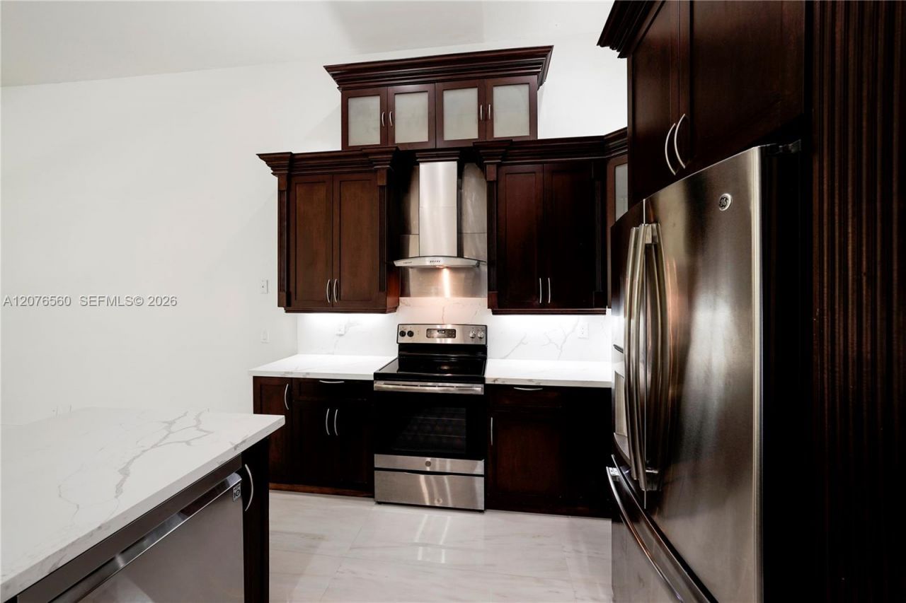 2527 Jardin Dr , Unit 2527, Weston, FL 33327 Photo