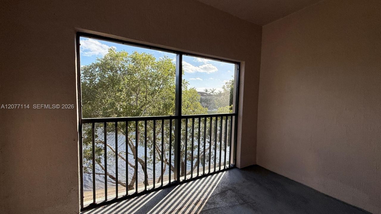2806 Veronia Dr, Unit 303, Palm Beach Gardens, FL 33410 Photo