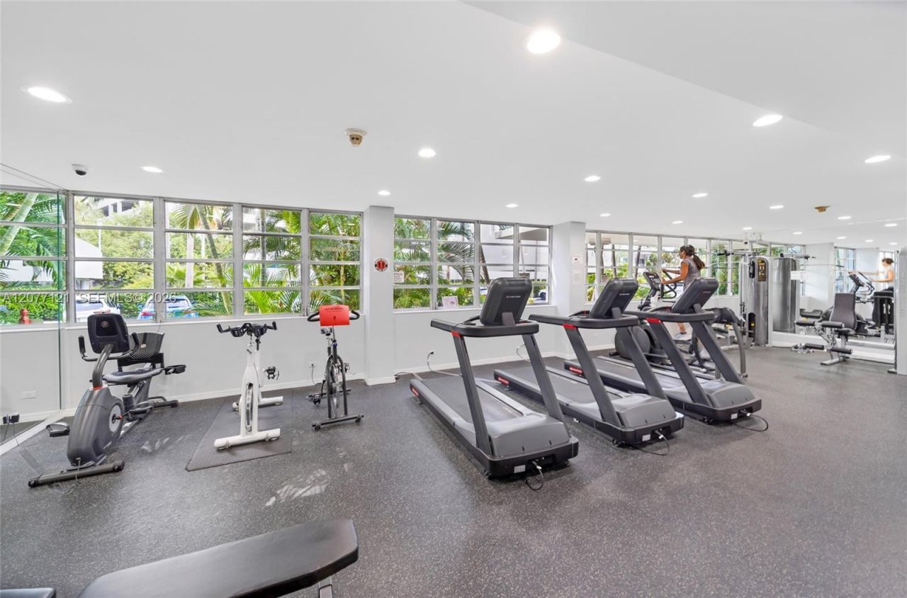 1408 Brickell Bay Dr, Unit 703, Miami, FL 33131 Photo