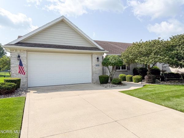 4878 Applewood Lane, Northwood, OH 43619