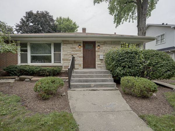 219 Spring Avenue , Naperville, IL 60540