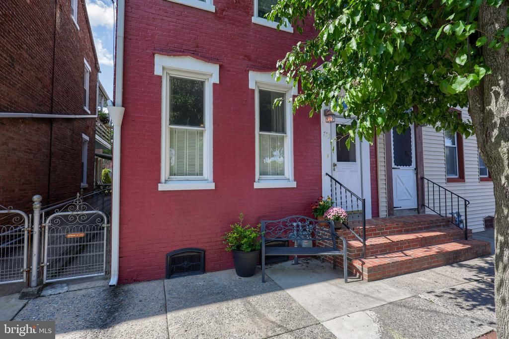 753 LOCUST STREET, COLUMBIA, PA 17512