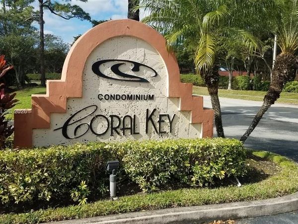 3440 PINEWALK Drive N, Unit 515, Margate, FL 33063