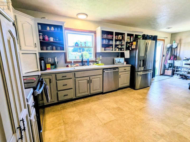 6725 Ridgewood Drive, Castalia, OH 44824 Photo 12