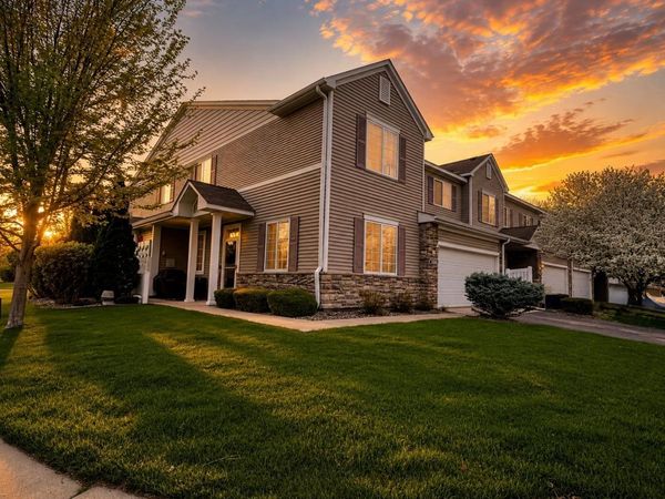 1645 Prescott Court , Chaska, MN 55318