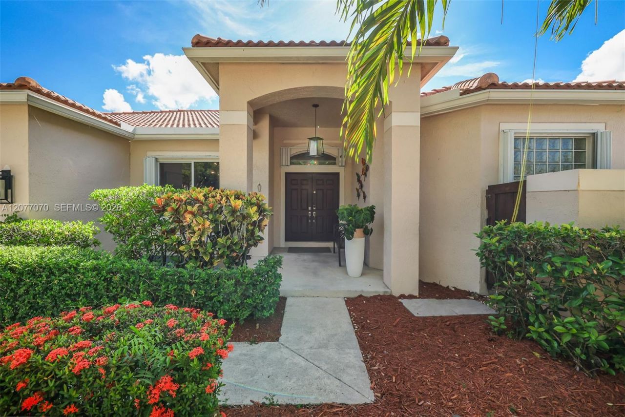 1928 Water Ridge Dr, Weston, FL 33326 Photo