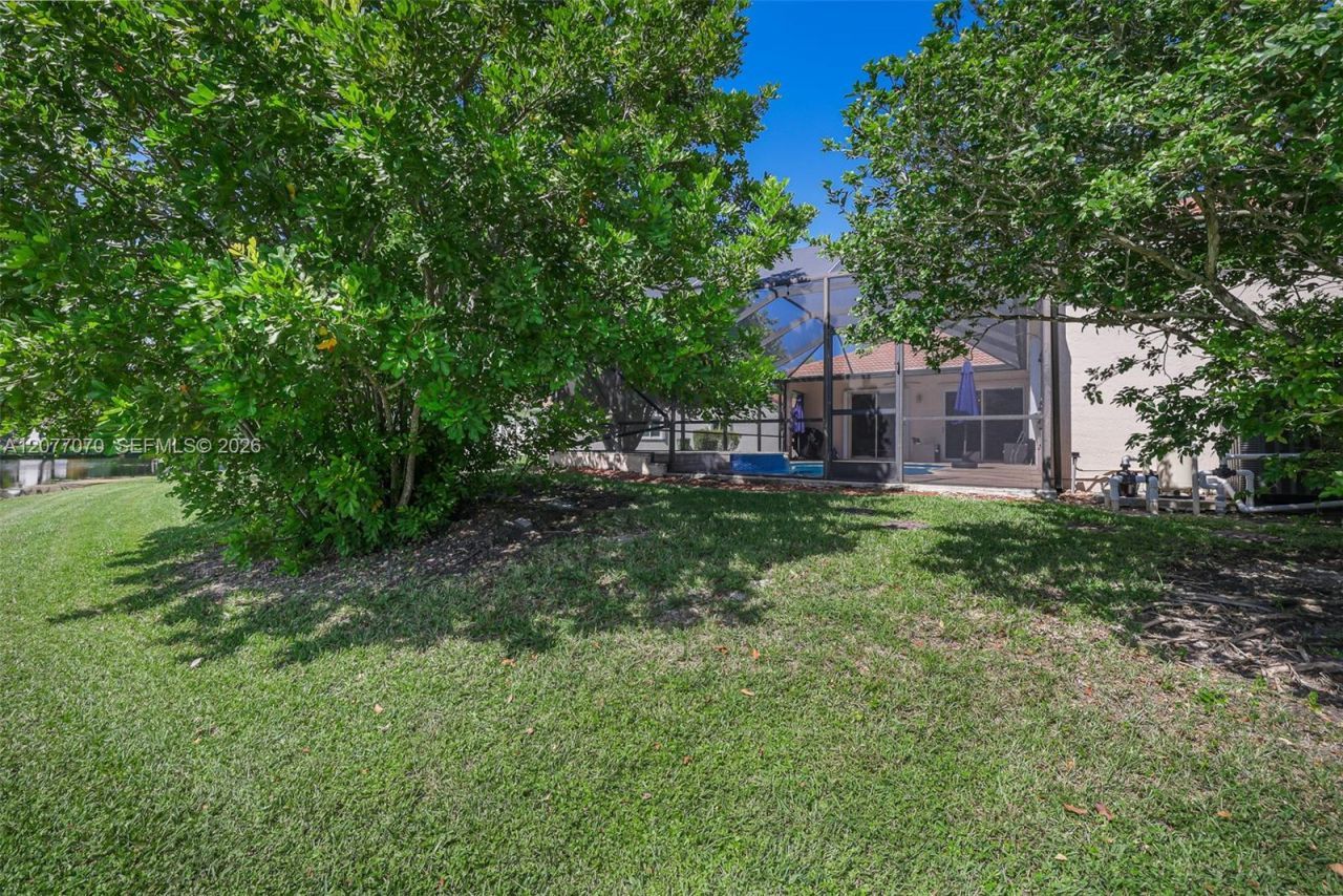 1928 Water Ridge Dr, Weston, FL 33326 Photo