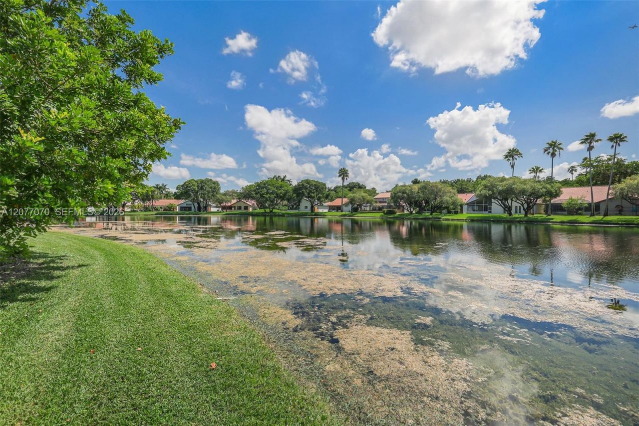 1928 Water Ridge Dr, Weston, FL 33326 Photo