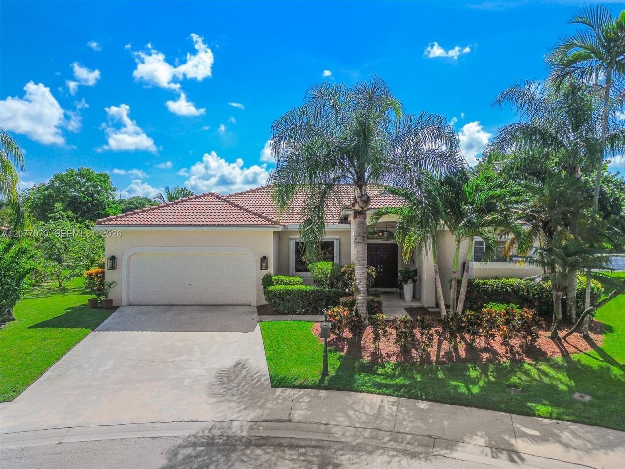 1928 Water Ridge Dr, Weston, FL 33326 Photo